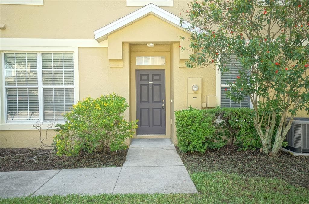 6760 EAGLE FEATHER DRIVE RIVERVIEW, FL 33578