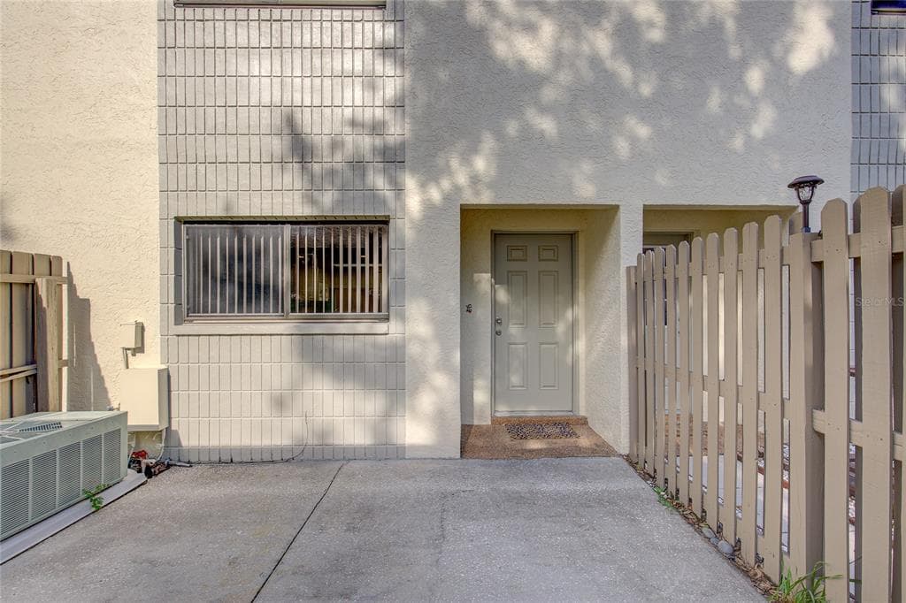 1919 WHITNEY WAY CLEARWATER, FL 33760