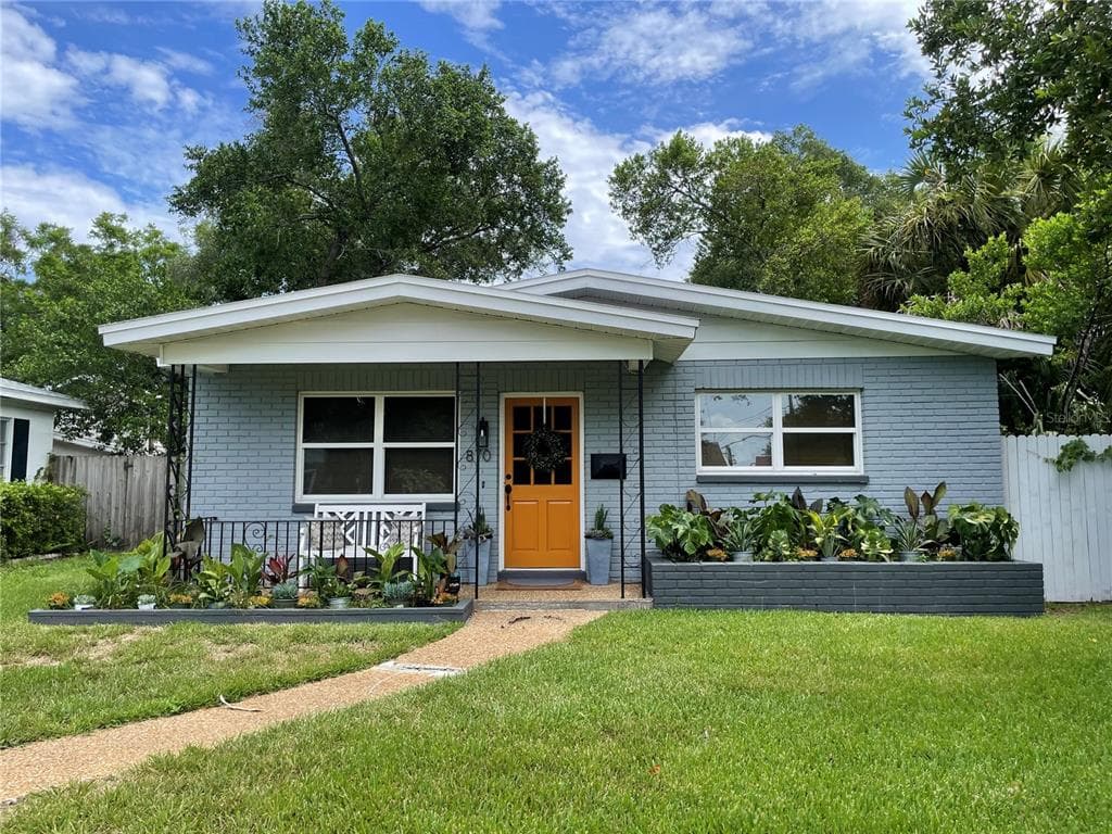 870 29TH AVENUE N ST PETERSBURG, FL 33704