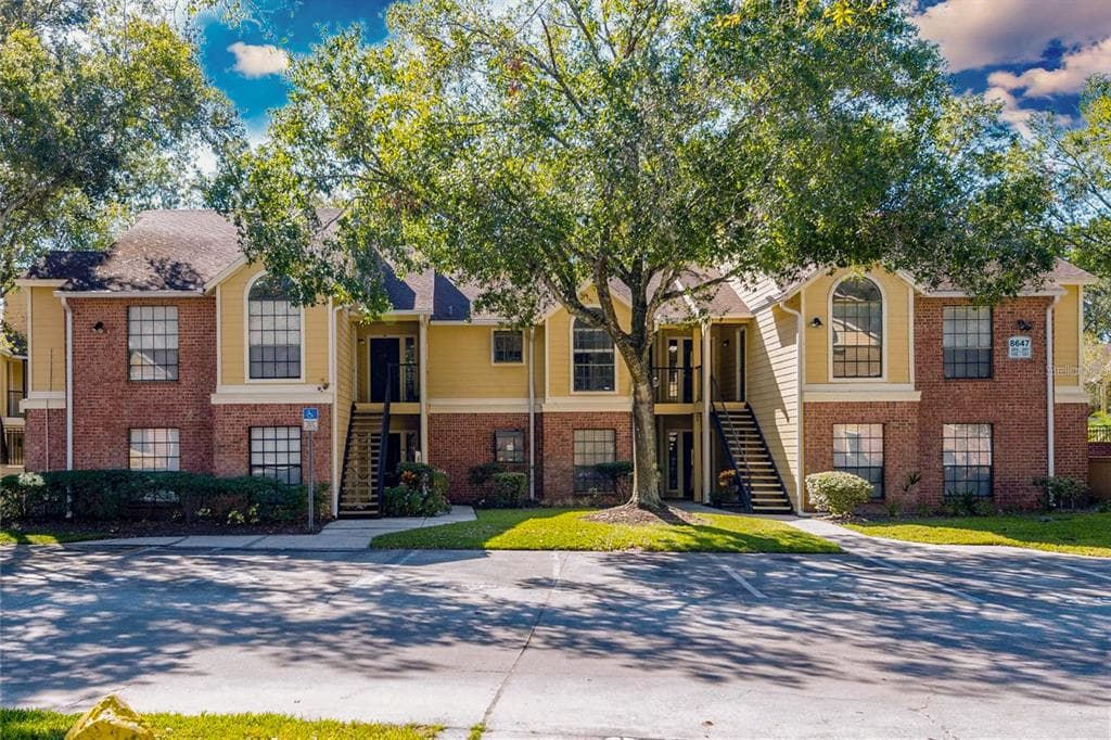 8647 MALLARD RESERVE DRIVE UNIT 103 TAMPA, FL 33614