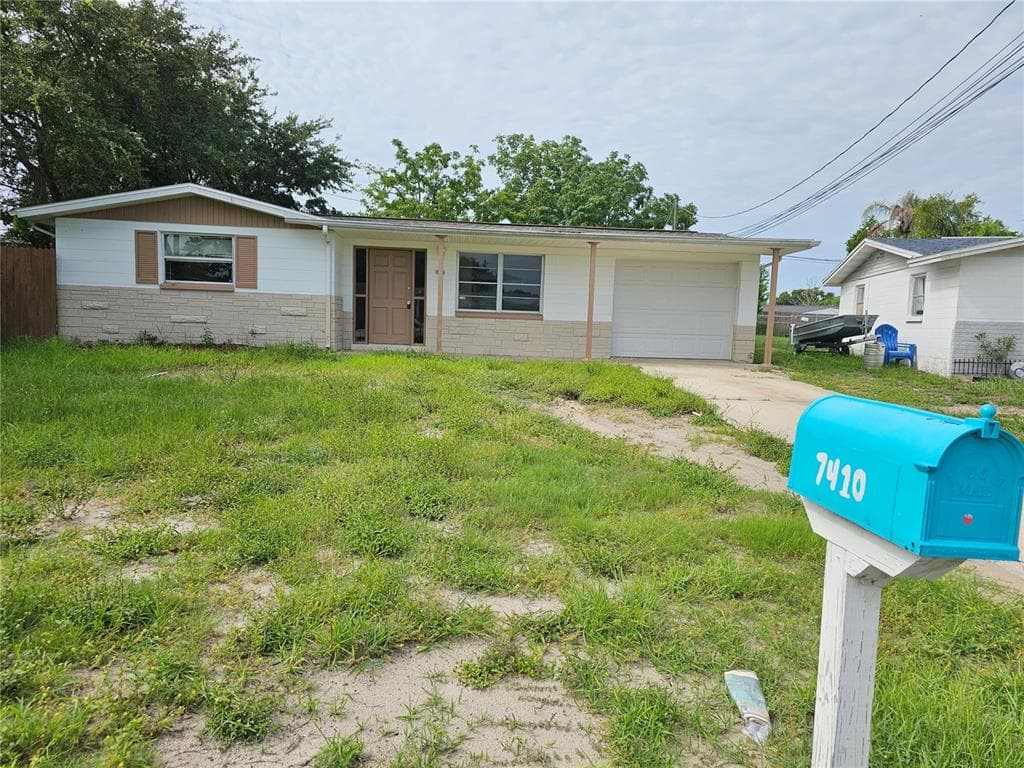 7410 WINDSOR STREET HUDSON, FL 34667