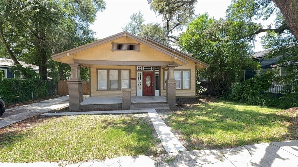 705 E LAKE AVENUE TAMPA, FL 33603