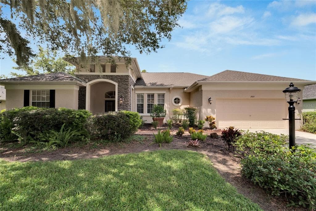 2925 FOREST HAMMOCK DRIVE PLANT CITY, FL 33566