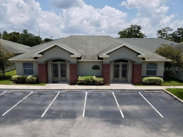 210 CRYSTAL GROVE BOULEVARD LUTZ, FL 33548