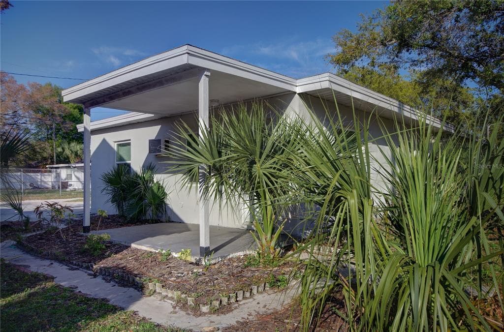 709 PARIS AVENUE S ST PETERSBURG, FL 33701
