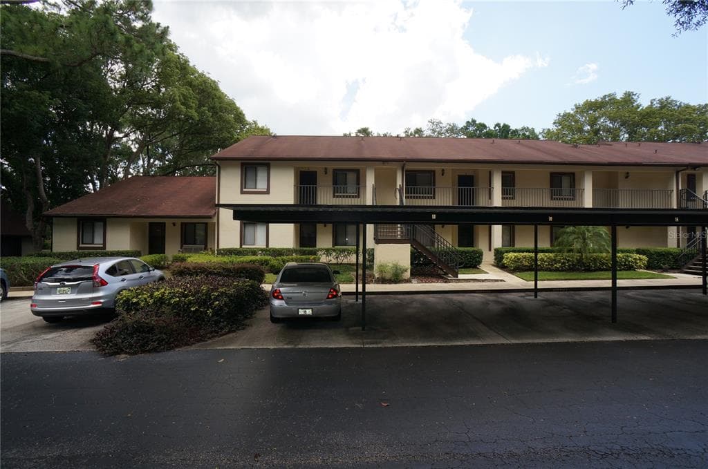 3590 MAGNOLIA RIDGE CIRCLE UNIT 1121 PALM HARBOR, FL 34684
