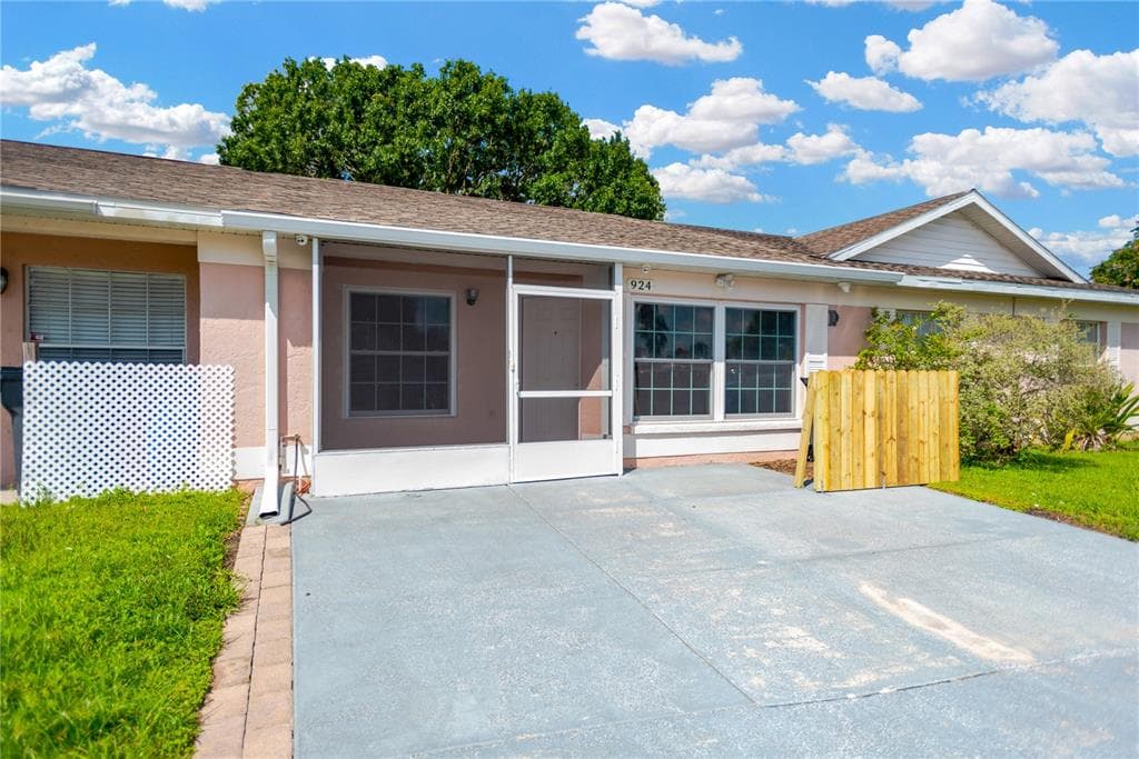 924 BURLWOOD STREET BRANDON, FL 33511