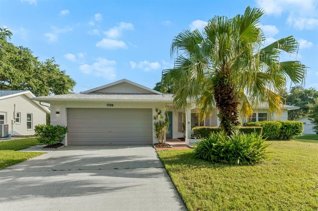 1326 WOODSTOCK DRIVE PALM HARBOR, FL 34684