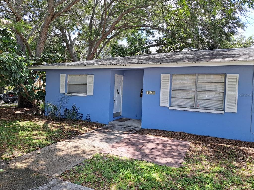 1400 OAK STREET NE ST PETERSBURG, FL 33704