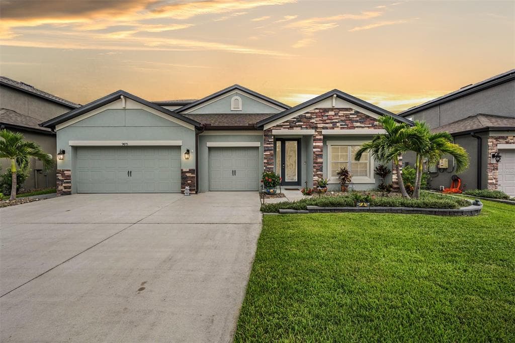 7475 SWEETER TIDE TRAIL WESLEY CHAPEL, FL 33545