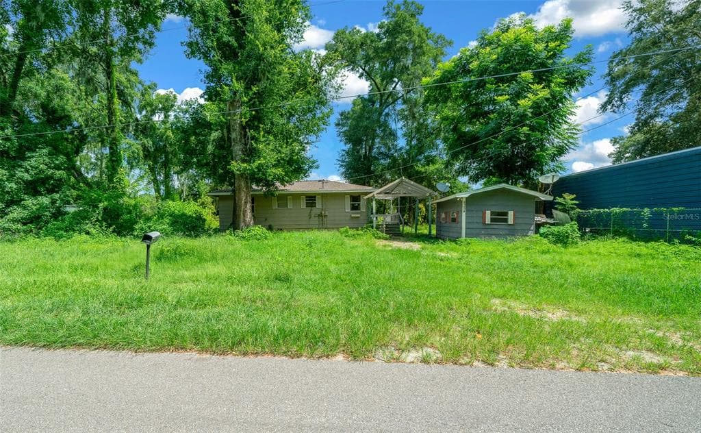 8354 CR 647S BUSHNELL, FL 33513