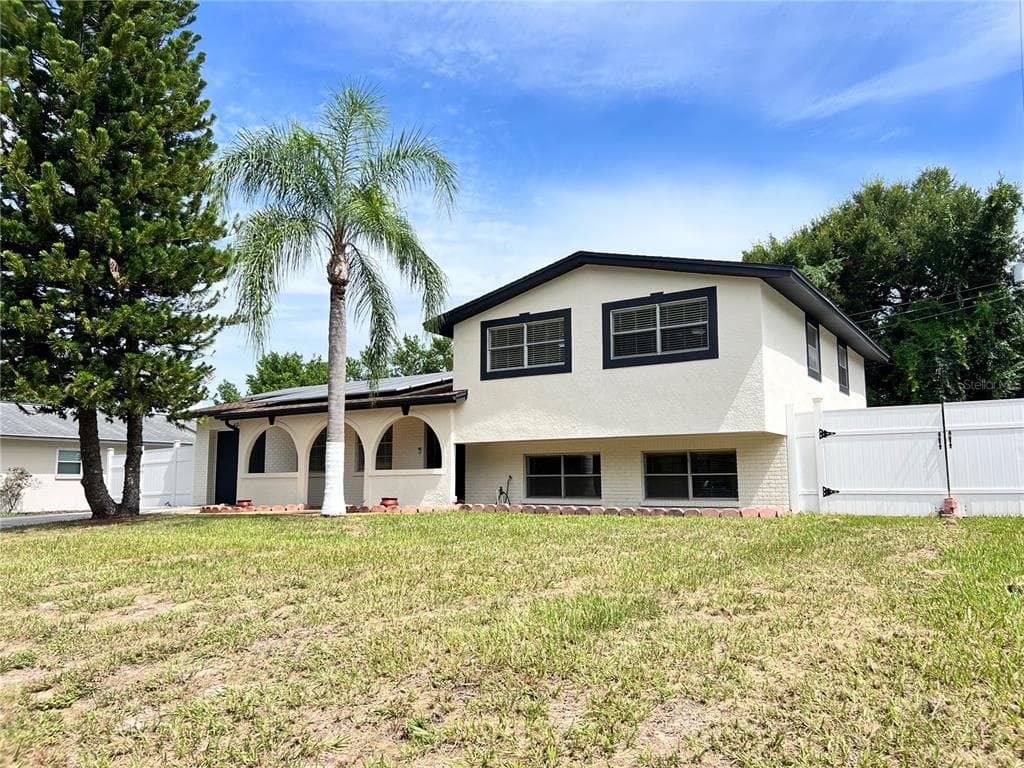 404 ELM TREE LANE BRANDON, FL 33510