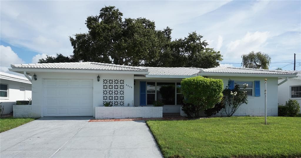4525 100TH AVENUE N UNIT 2