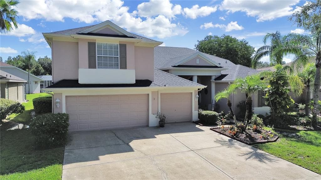 19334 AUTUMN WOODS AVENUE TAMPA, FL 33647