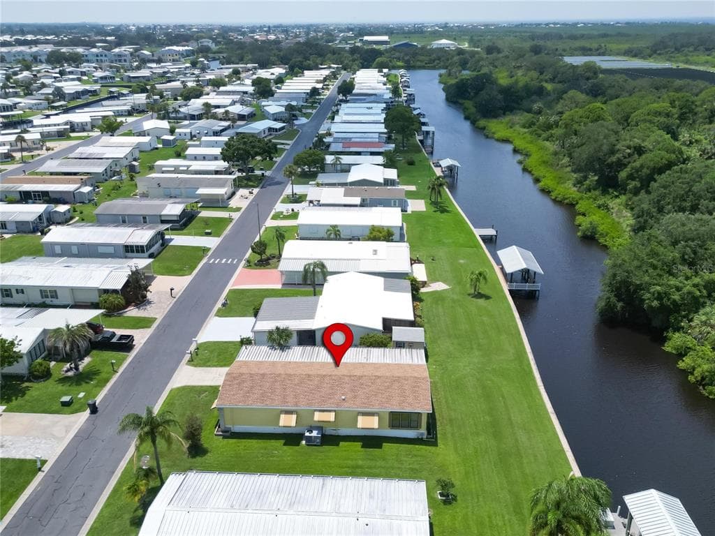 228 N SAINT THOMAS CIRCLE APOLLO BEACH, FL 33572