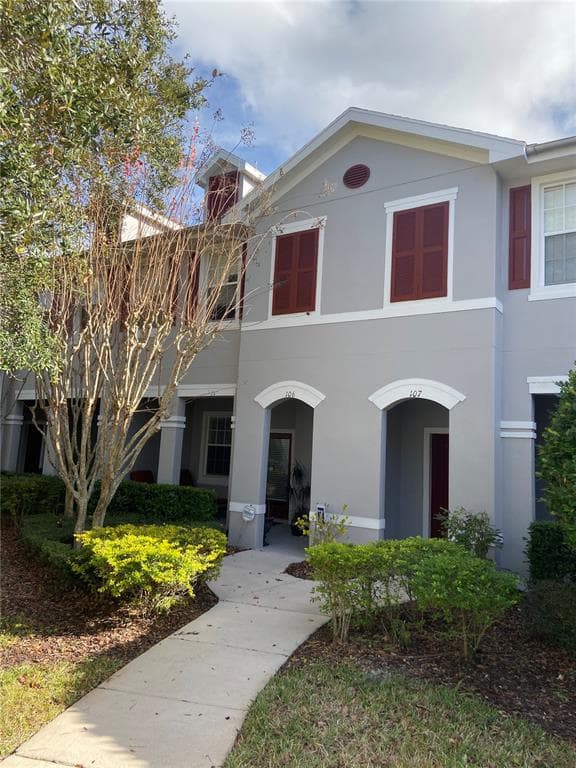 9410 GEORGIAN PARK LANE UNIT 106 TAMPA, FL 33626