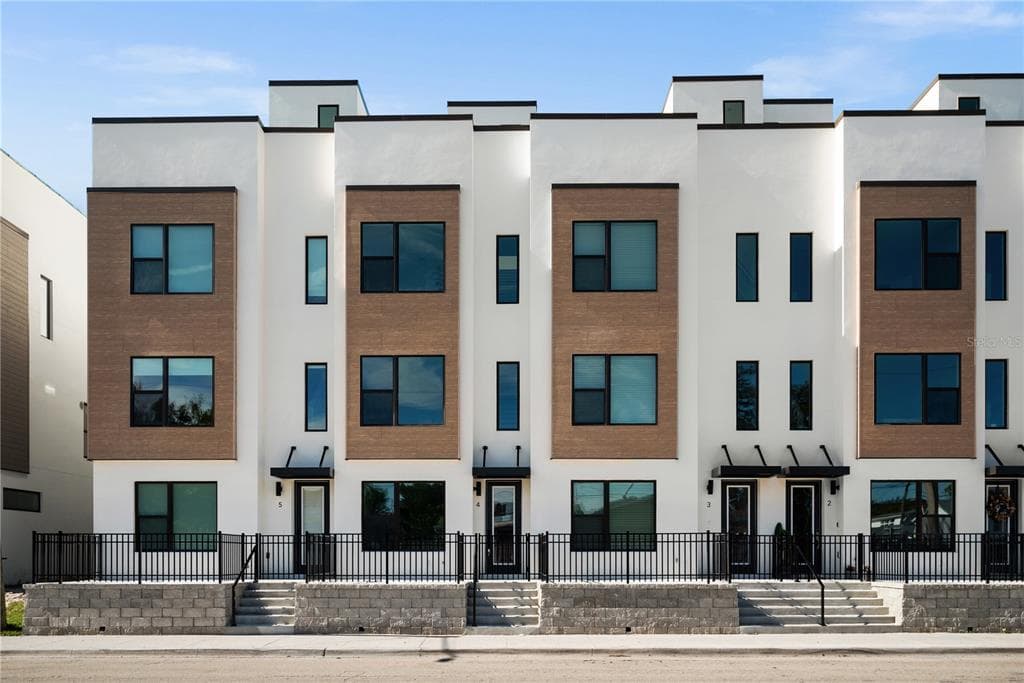 2506 W CLEVELAND STREET UNIT 19 TAMPA, FL 33609