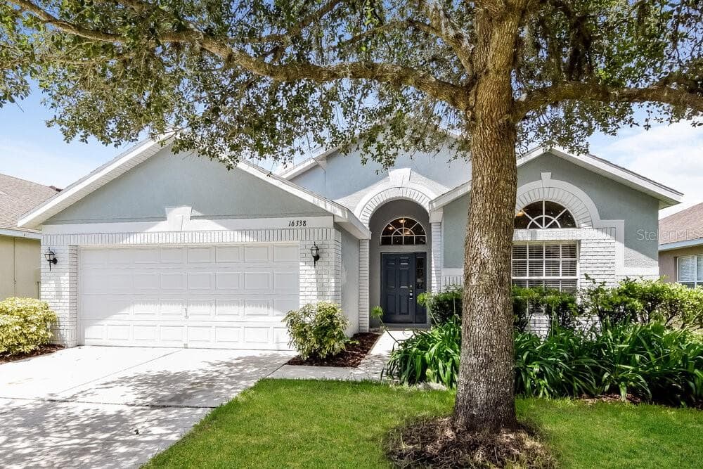 16338 BRIDGEGLADE LANE LITHIA, FL 33547
