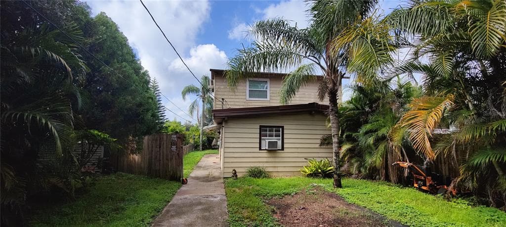 206 4TH AVENUE NW LUTZ, FL 33548