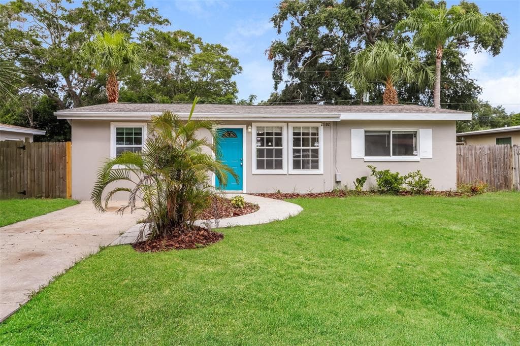 2152 CAPRI DRIVE CLEARWATER, FL 33763