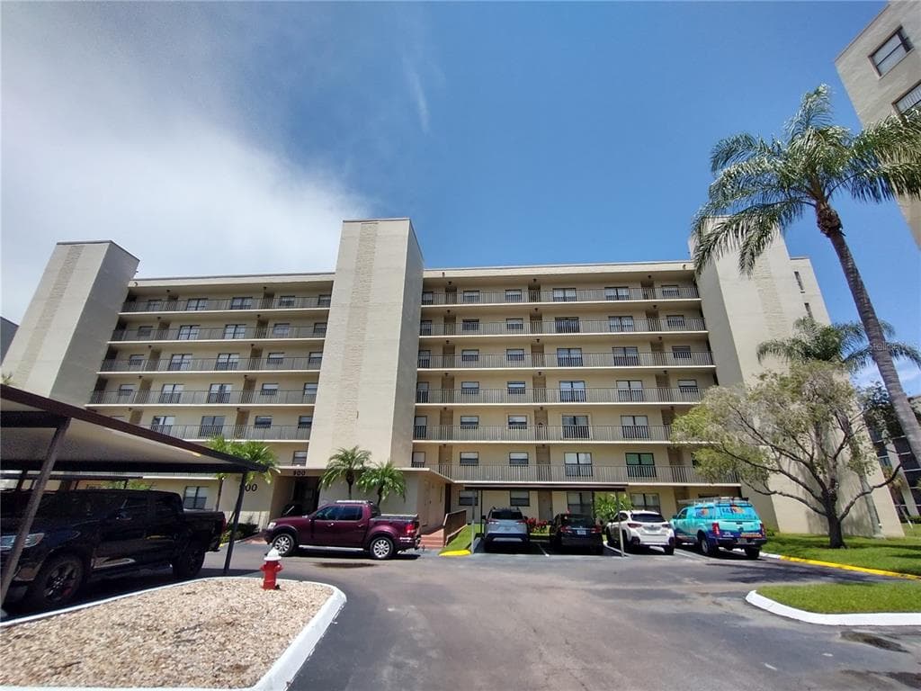 900 COVE CAY DRIVE UNIT 6F CLEARWATER, FL 33760
