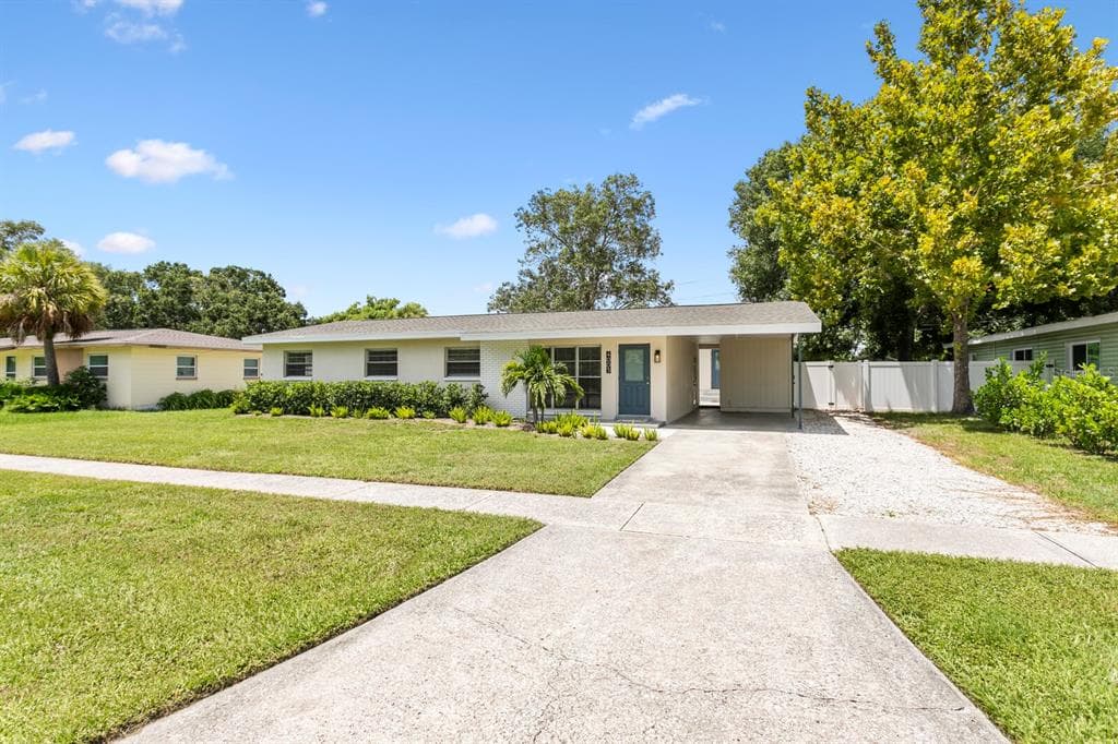 4003 W WYOMING AVENUE TAMPA, FL 33616
