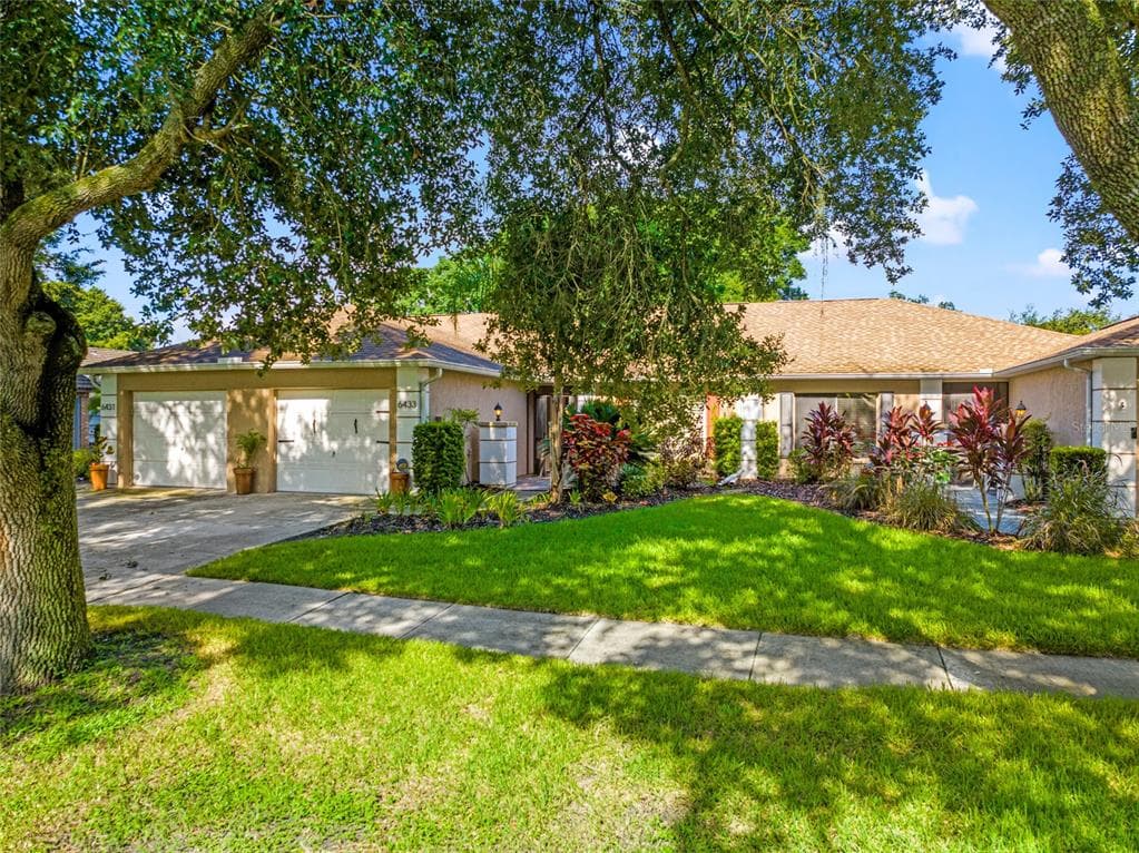 6433 LAURELWOOD DRIVE ZEPHYRHILLS, FL 33542