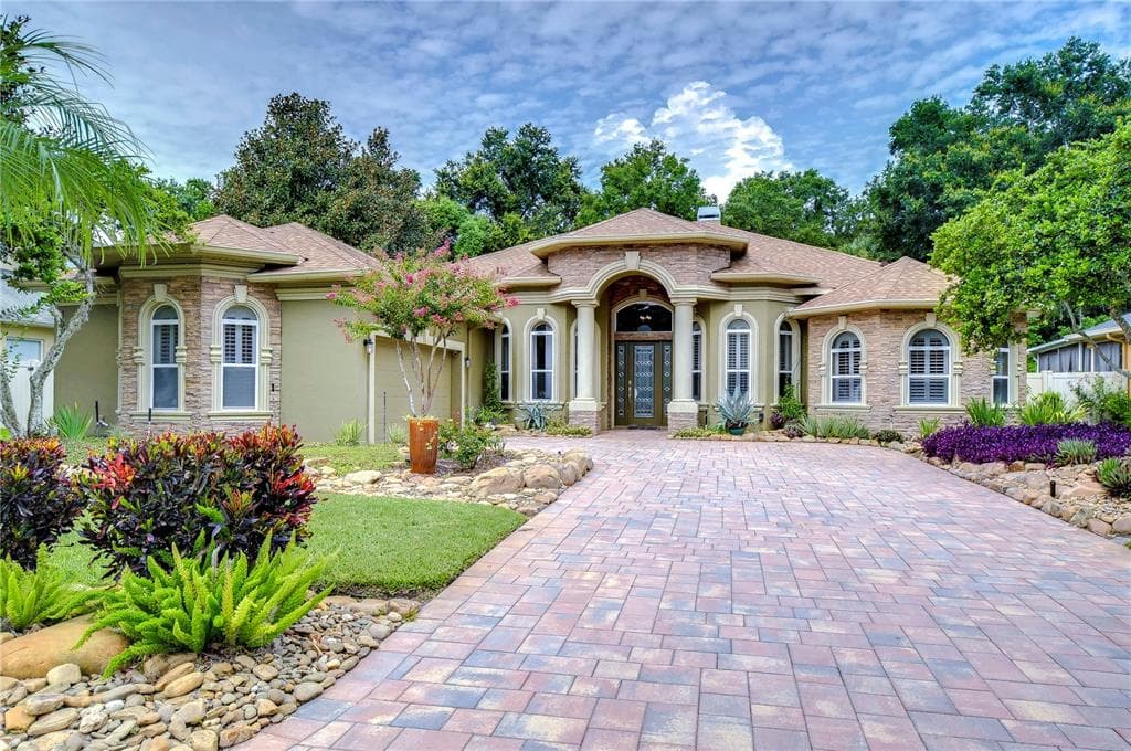 1827 CROOKED OAK LANE LUTZ, FL 33559