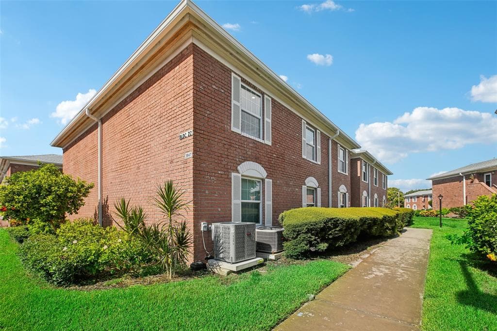3947 35TH WAY S UNIT 131 ST PETERSBURG, FL 33711