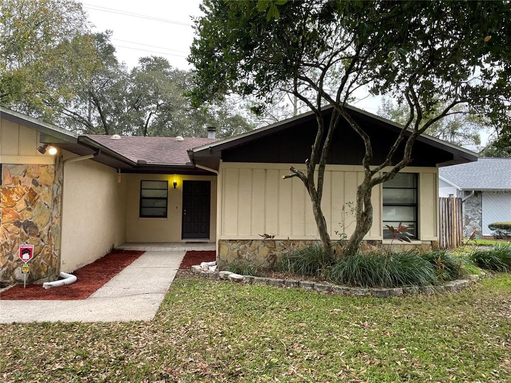 4608 NETHERWOOD DRIVE TAMPA, FL 33624