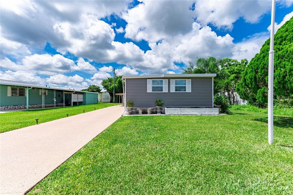 37222 CORA AVENUE ZEPHYRHILLS, FL 33542