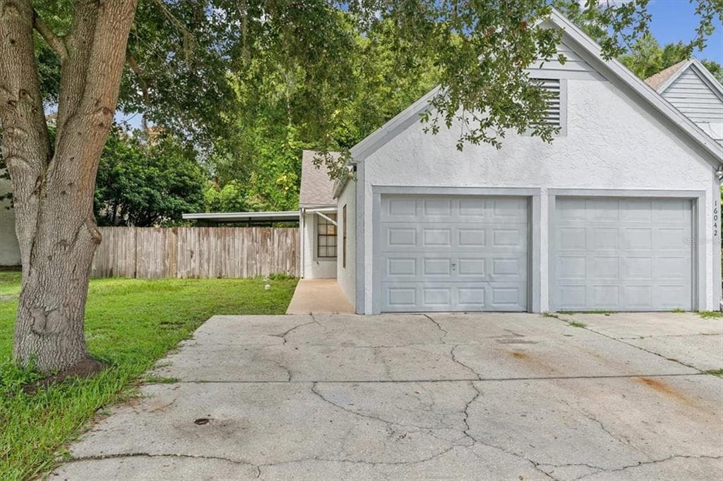 16040 DAWNVIEW DRIVE TAMPA, FL 33624