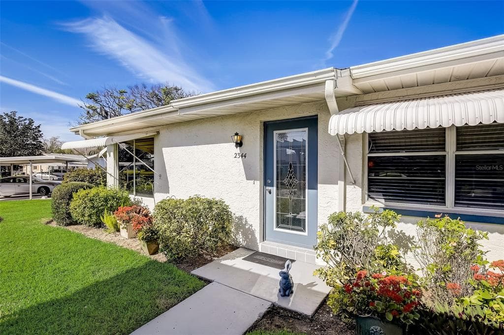 2344 GLENMORE CIRCLE SUN CITY CENTER, FL 33573