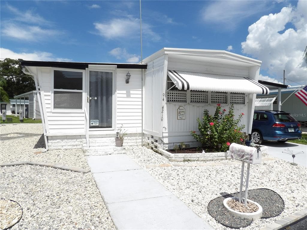 4210 72ND STREET N UNIT 94 ST PETERSBURG, FL 33709