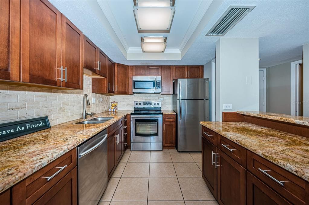 450 TREASURE ISLAND CAUSEWAY UNIT 102 TREASURE ISLAND, FL 33706