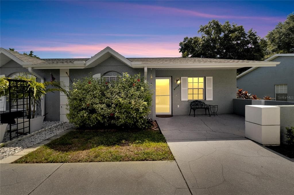 6712 BASSWOOD CIRCLE ZEPHYRHILLS, FL 33542