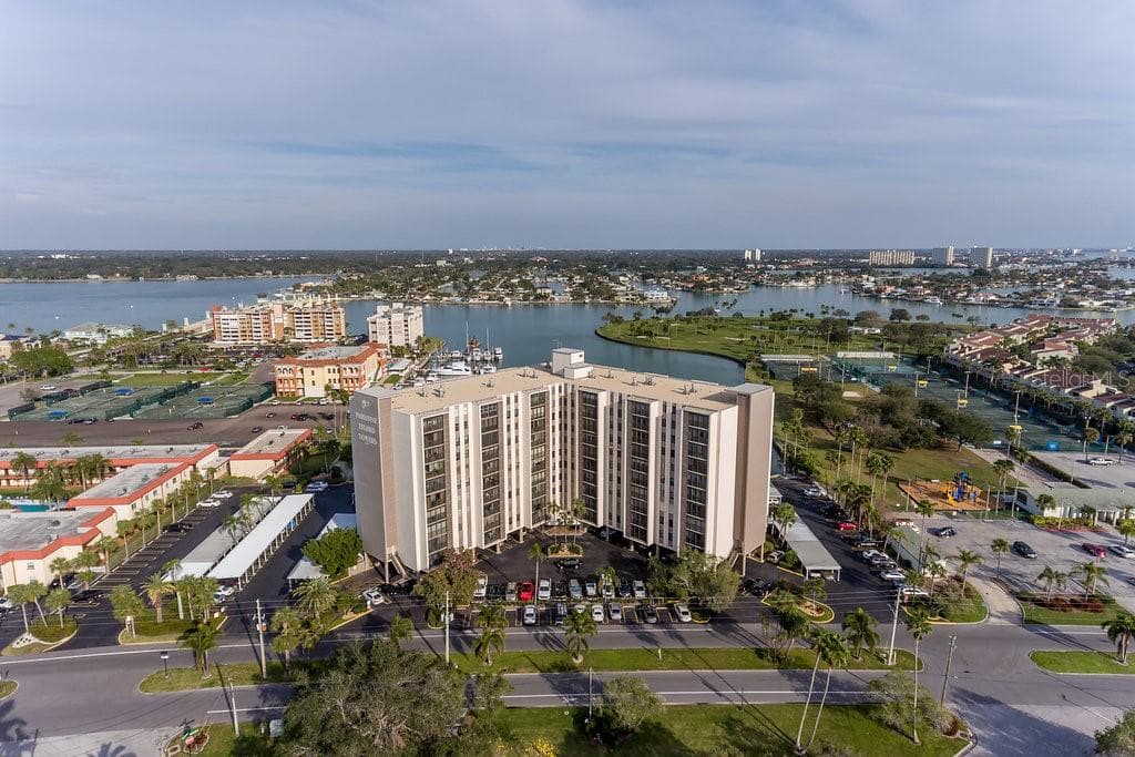 10355 PARADISE BOULEVARD UNIT 211 TREASURE ISLAND, FL 33706