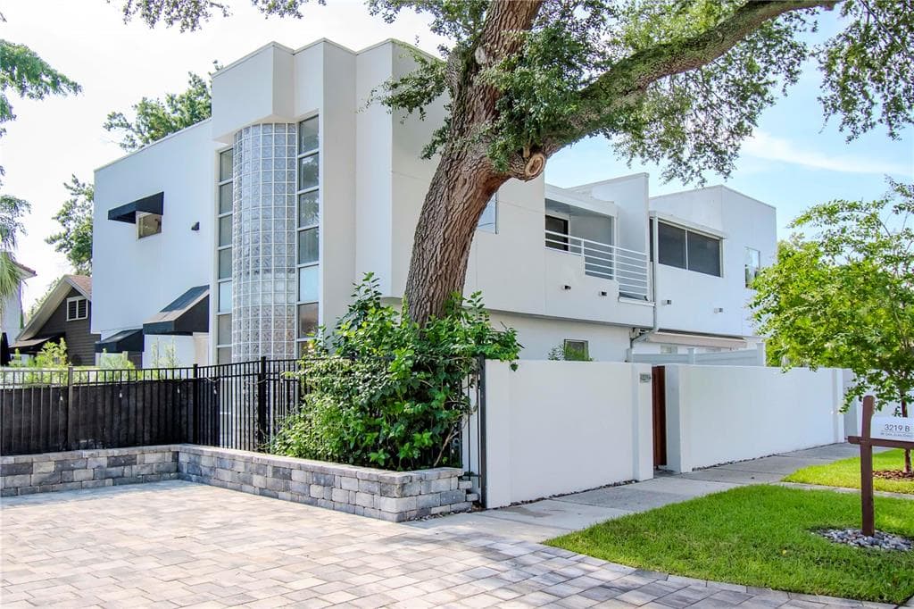 3219 W SAN JUAN STREET UNIT B TAMPA, FL 33629