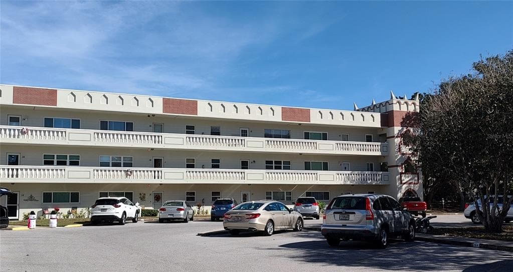 2284 SPANISH DRIVE UNIT 34 CLEARWATER, FL 33763