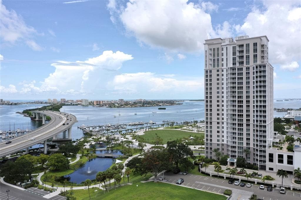 331 CLEVELAND STREET UNIT 320 CLEARWATER, FL 33755