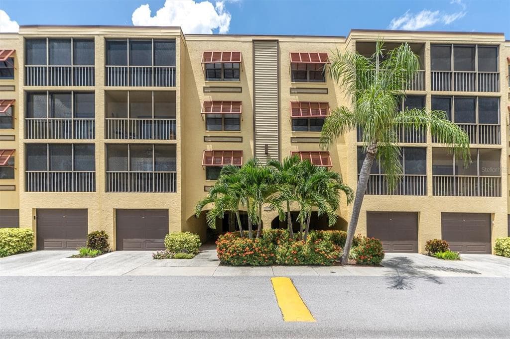 5817 PARK STREET N UNIT 402 ST PETERSBURG, FL 33709