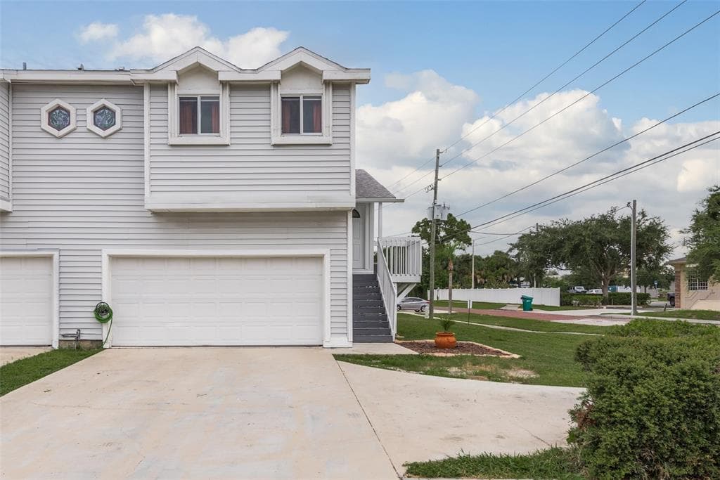 589 OCEANVIEW AVENUE PALM HARBOR, FL 34683