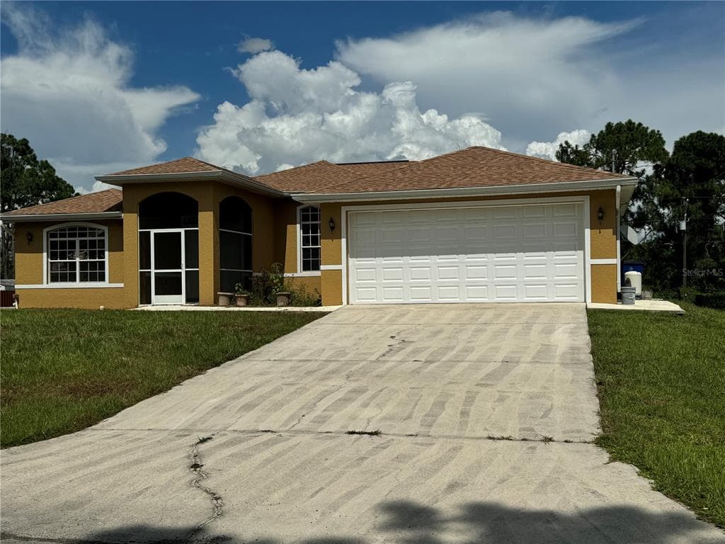 814 JEFFERSON AVENUE UNIT 1 LEHIGH ACRES, FL 33936