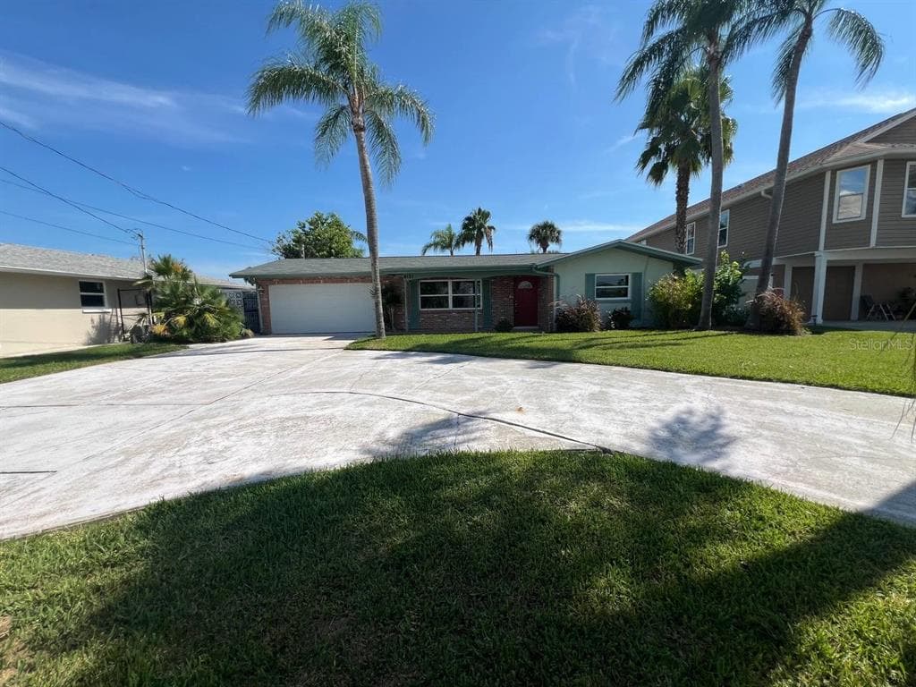 4121 HEADSAIL DRIVE NEW PORT RICHEY, FL 34652