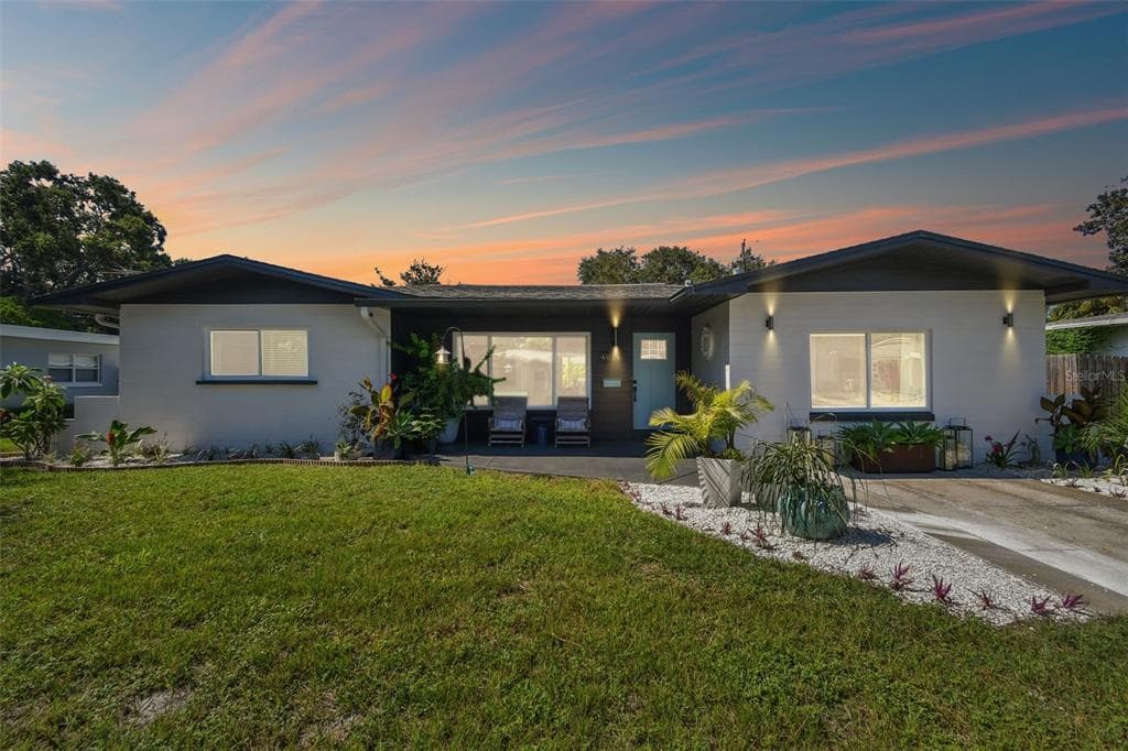 4026 BENSON AVENUE N ST PETERSBURG, FL 33713