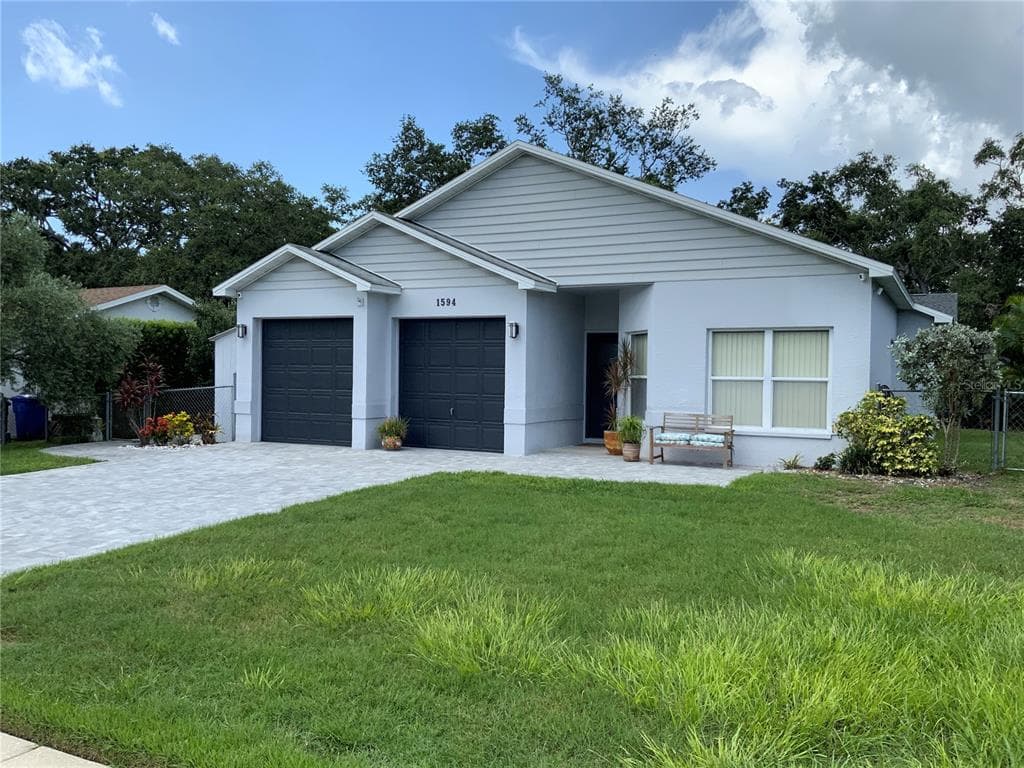 1594 COASTAL PLACE DUNEDIN, FL 34698