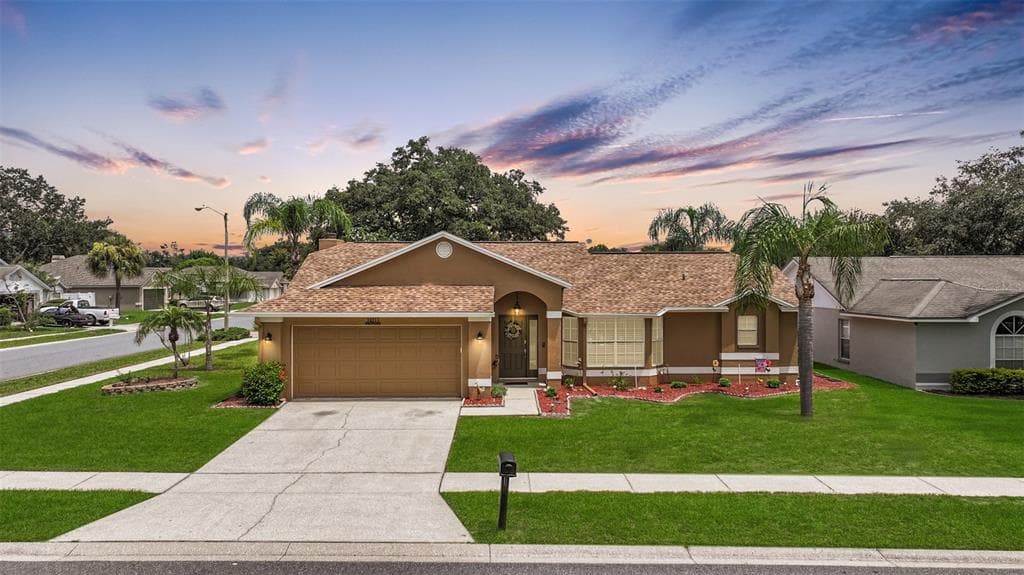 24213 TWIN LAKE DRIVE LAND O LAKES, FL 34639
