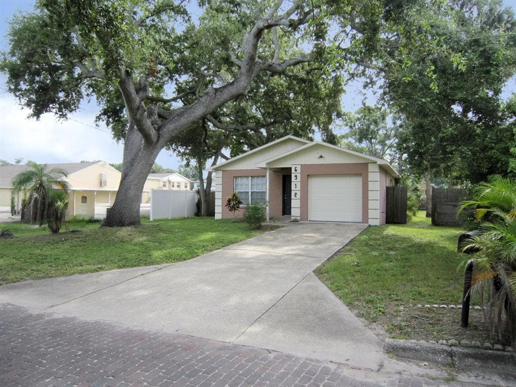6912 S SPARKMAN STREET TAMPA, FL 33616