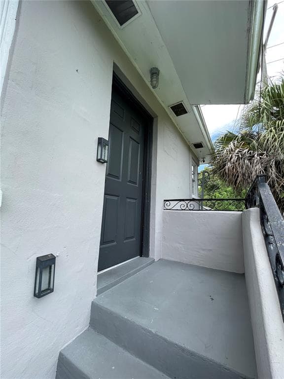 3528 5TH AVENUE N ST PETERSBURG, FL 33713