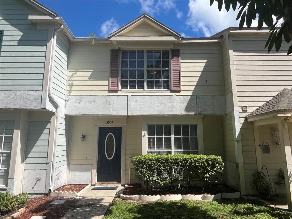 13954 FLETCHERS MILL DRIVE TAMPA, FL 33613